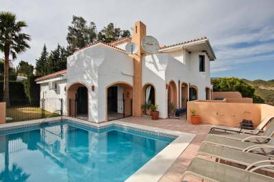 Villa Los Pulus Pool Enclosure 2012