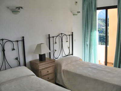 BEDROOM4