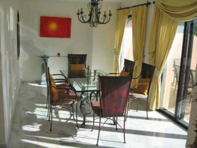 LOS PULUS DINING ROOM 