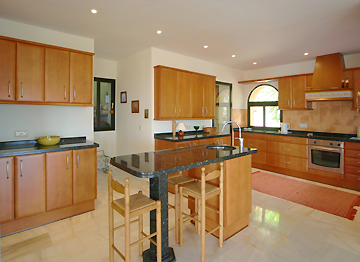KITCHEN 1